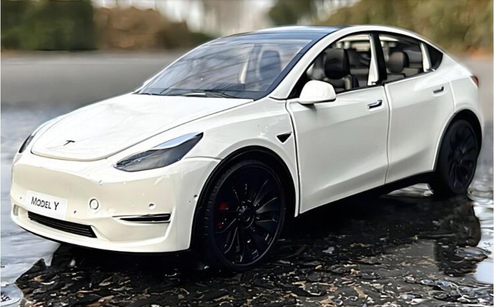 Машинка металева автомобіля 1:24 Tesla Model Y з фарами що світяться і звуковими ефектами мотора - фото 1