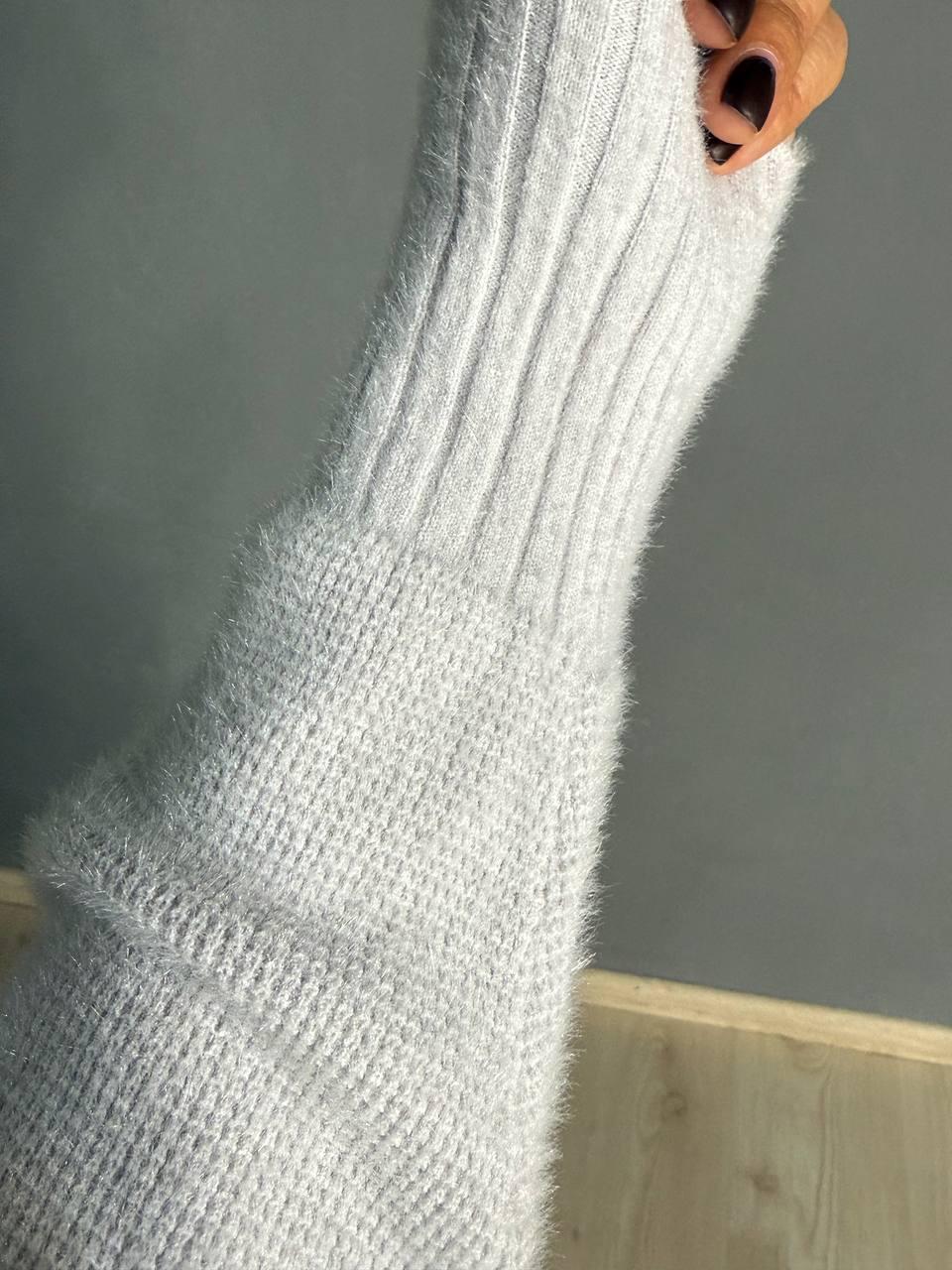 Светр жіночий Fancy Matinee 7571 вафельний з ангори оверсайз OS Світло-сірий (4988) - фото 8 Светр жіночий Fancy Matinee 7571 вафельний з ангори оверсайз OS Світло-сірий (4988) - фото 8