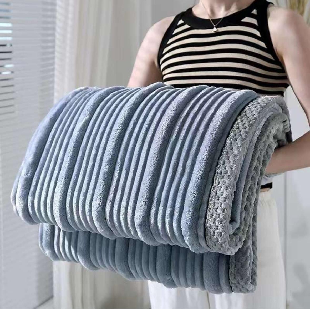 Плед-покрывало из микрофибры Koloco 150x200 см Синий (16-368-6) - фото 1