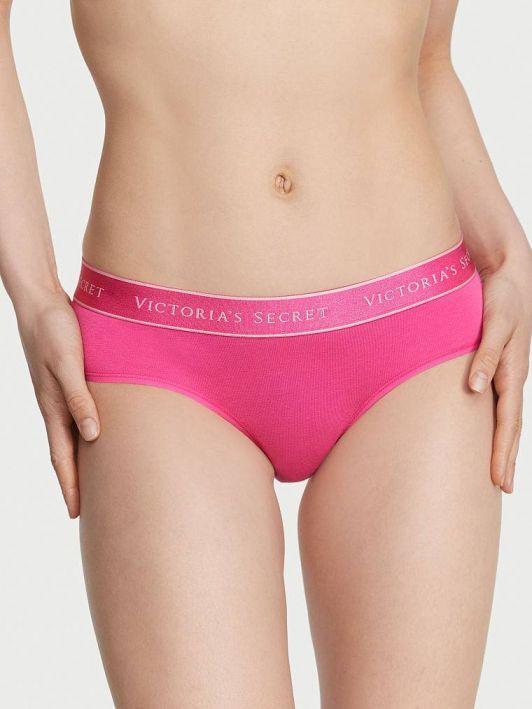 Трусики хлопковые Victoria's Secret Logo Cotton Hiphugger Panty Pure Pink S Фуксия (26788433) Трусики хлопковые Victoria's Secret Logo Cotton Hiphugger Panty Pure Pink S Фуксия (26788433)