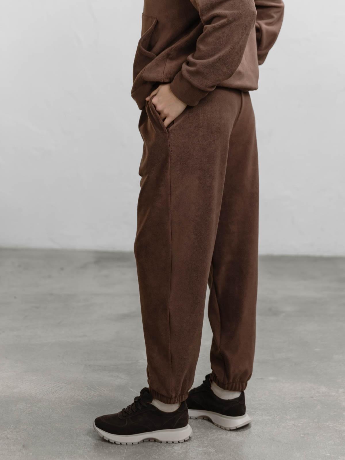 Штани жіночі з фліс-плюшу FROMUS M Темно-коричневий (2656-59) - фото 4 Штани жіночі з фліс-плюшу FROMUS M Темно-коричневий (2656-59) - фото 4