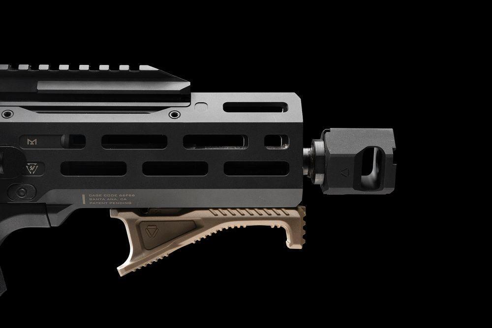 Рукоятка передняя Strike Industries Cobra LINK M-LOK/KeyMod FDE (SI-AR-CMS-CFG-FDE) - фото 10