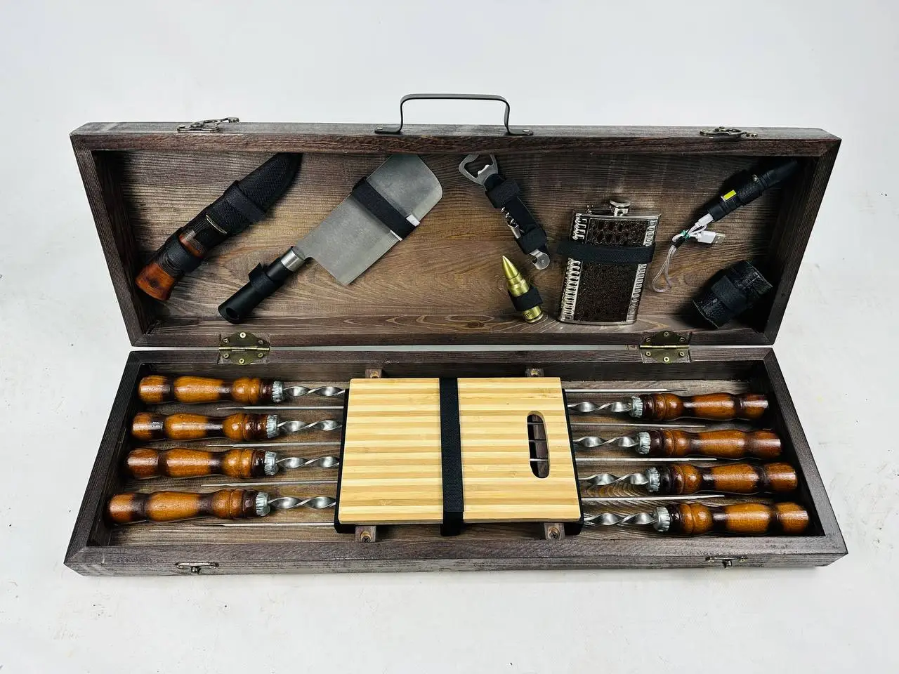 Набір шампурів у кейсі Грізлі люксовий ящик дерев'яний з нержавіючої сталі (2-10-KS-7808) - фото 2 Набір шампурів у кейсі Грізлі люксовий ящик дерев'яний з нержавіючої сталі (2-10-KS-7808) - фото 2
