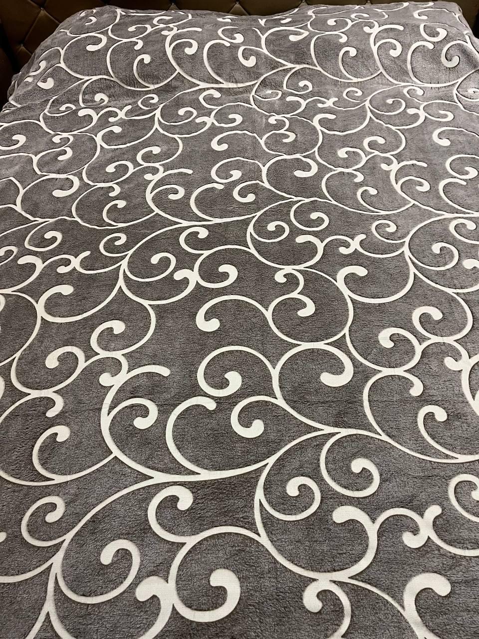 Плед флисовый на кровать Узоры евро 200х210 см Серый (23390104) Плед флисовый на кровать Узоры евро 200х210 см Серый (23390104)