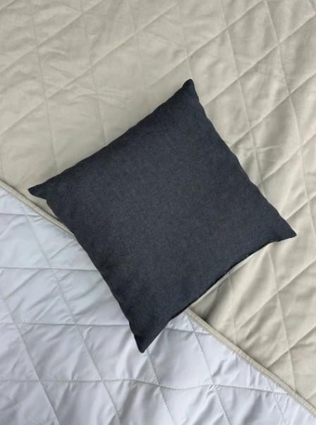 Подушка декоративная однотонная Decorator Sawana 40х40х11 Графитовый (84-060)