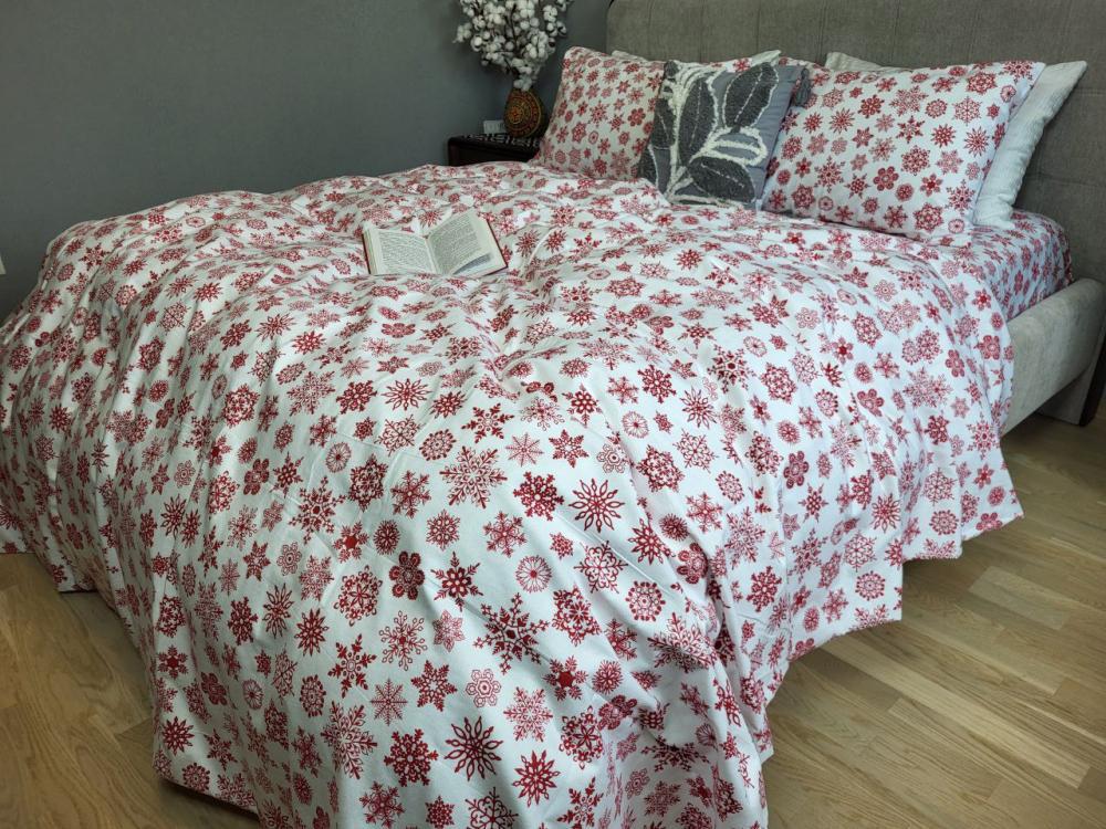 Комплект постельного белья на резинке фланель двуспальный/наволочки 50х70/70x70 см Снежинка NEW (8901) - фото 3 Комплект постельного белья на резинке фланель двуспальный/наволочки 50х70/70x70 см Снежинка NEW (8901) - фото 3