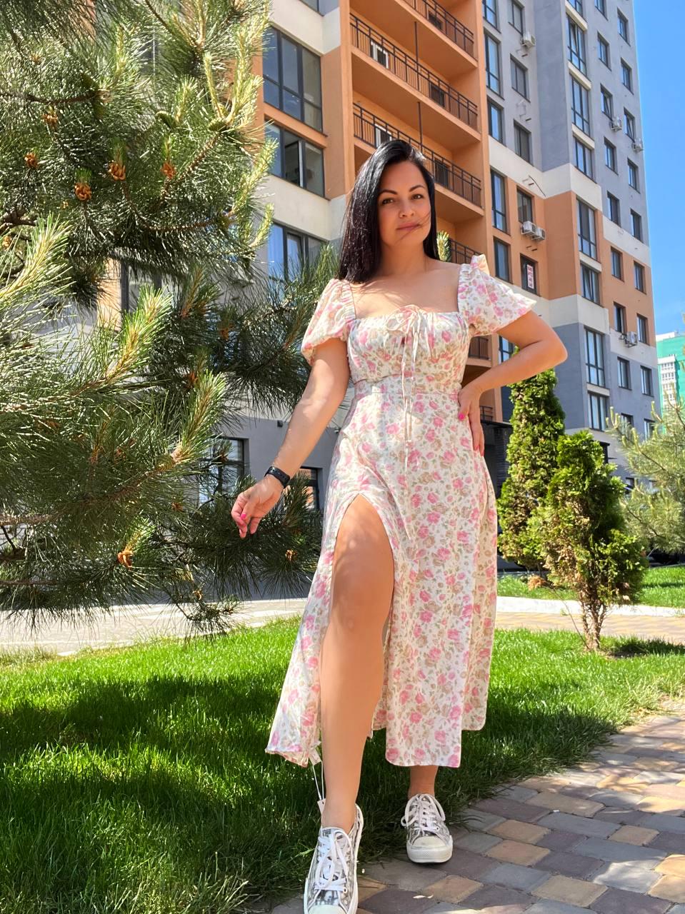 Платье женское летнее A-N 2669 цветочный принт разрез шнурок на груди длинное M Розовый (2042) - фото 5 Платье женское летнее A-N 2669 цветочный принт разрез шнурок на груди длинное M Розовый (2042) - фото 5