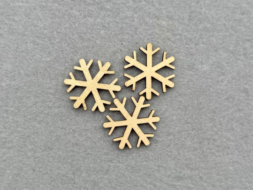 Декор из фанеры Снежинка 40 шт.