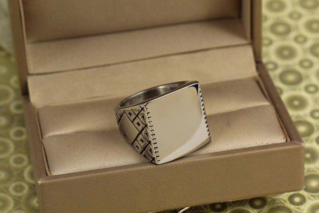 Кольцо Xuping Jewelry Печать Большой квадрат р. 18 Серебристый (32899091)