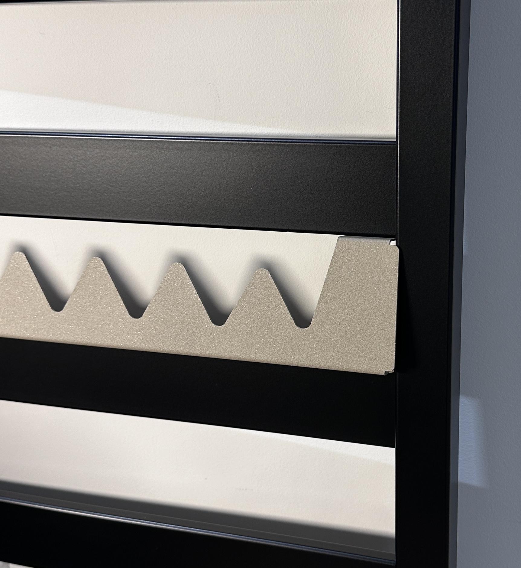 Вешалка Terma Shark 500 мм Quartz (602) - фото 5 Вешалка Terma Shark 500 мм Quartz (602) - фото 5