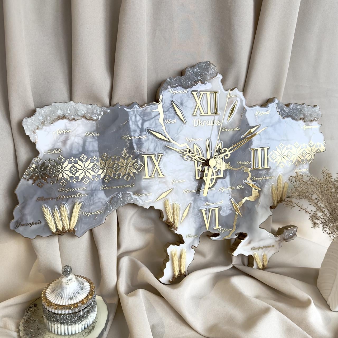 Часы настенные из эпоксидной смолы Карта Украины 50х34 см