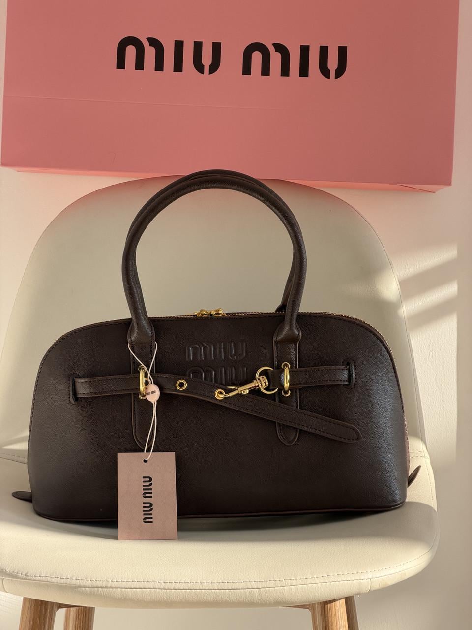 Сумка женская Miu Miu Aventure Nappa Leather классическая кросс-боди Шоколадный (2448034253) Сумка женская Miu Miu Aventure Nappa Leather классическая кросс-боди Шоколадный (2448034253)
