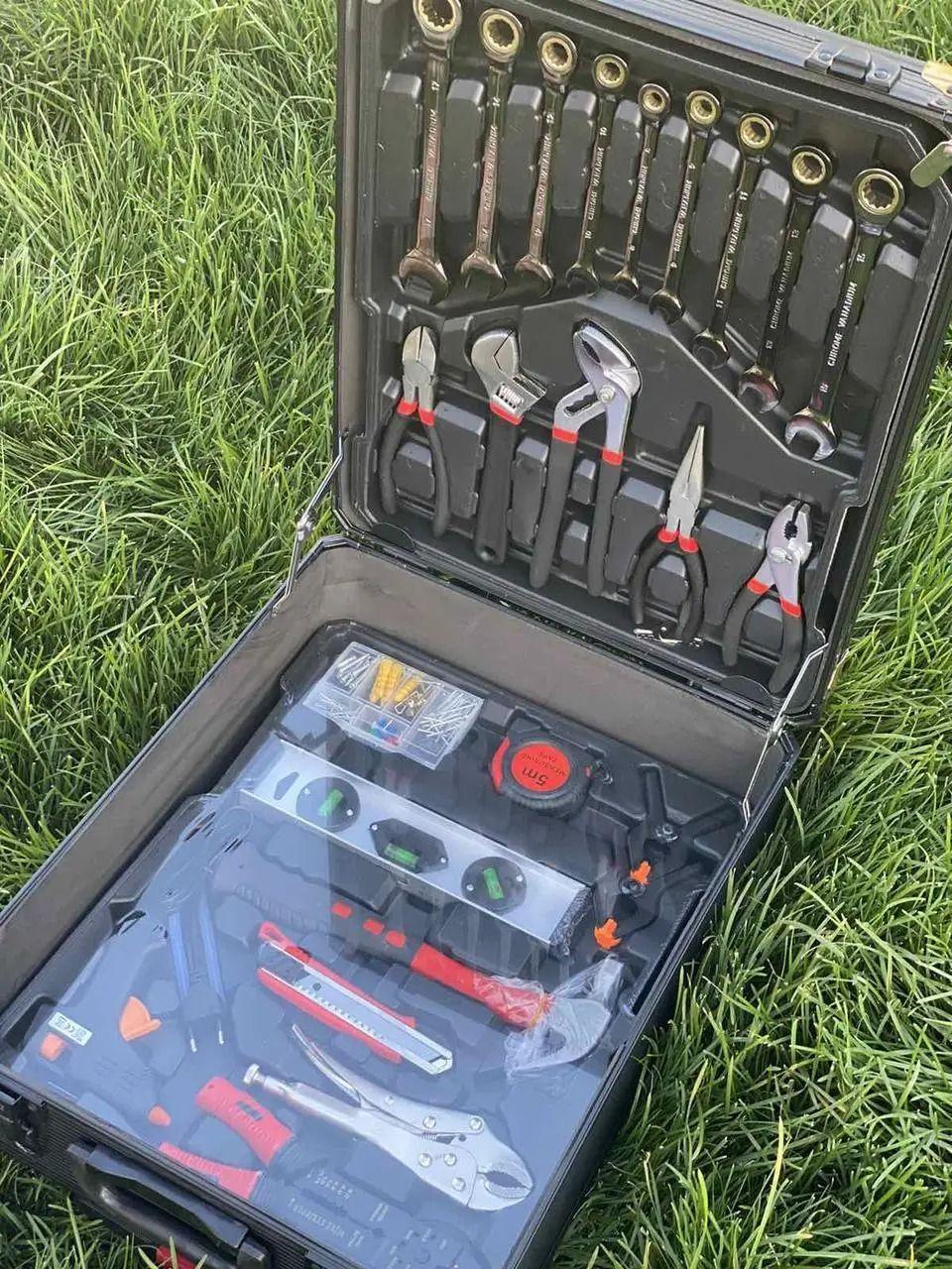 Набор инструментов в чемодане с трещеткой ART отвертки/ключи/насадки 408 пр. - фото 5 Набор инструментов в чемодане с трещеткой ART отвертки/ключи/насадки 408 пр. - фото 5