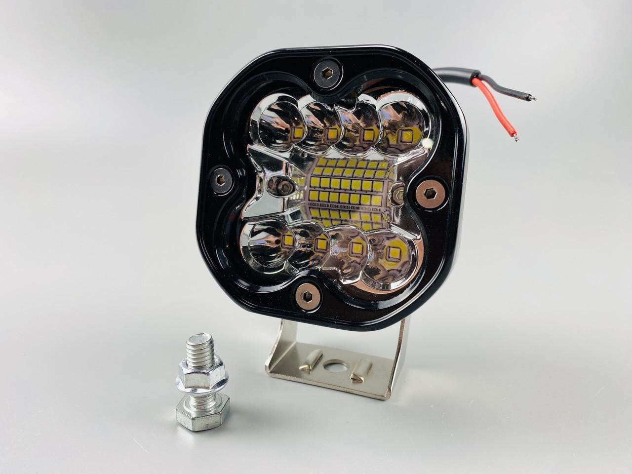 Фара led квадратная 48W chip 3030 22led диодов светодиодная рабочая