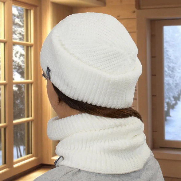 Комплект жіночий шапка/снуд One size на флісі Білий (29546952) - фото 4 Комплект жіночий шапка/снуд One size на флісі Білий (29546952) - фото 4