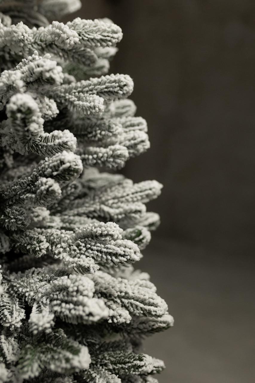 Штучна ялинка лита Premium Decor Засніжена в горщику 65 см - фото 2 Штучна ялинка лита Premium Decor Засніжена в горщику 65 см - фото 2