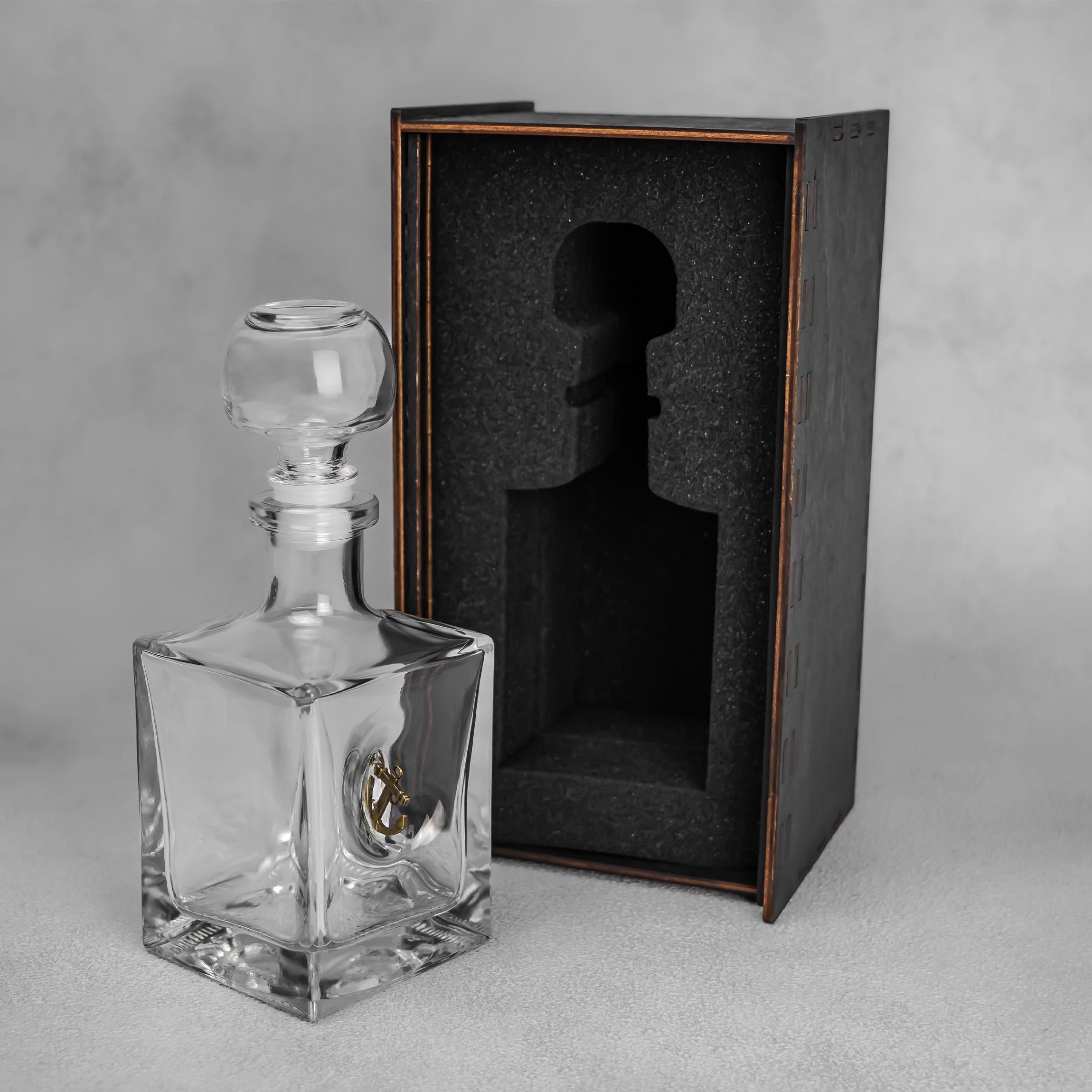 Графін з якорем в подарунковому пакуванні VSKLO