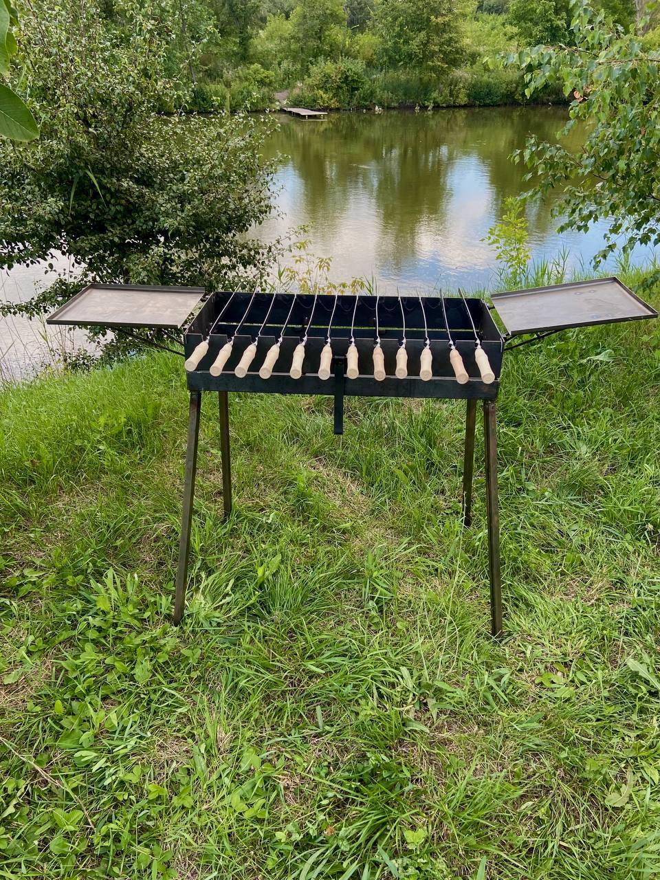 Мангал Валіза на 12 шампурів з двома столиками метал 3 мм