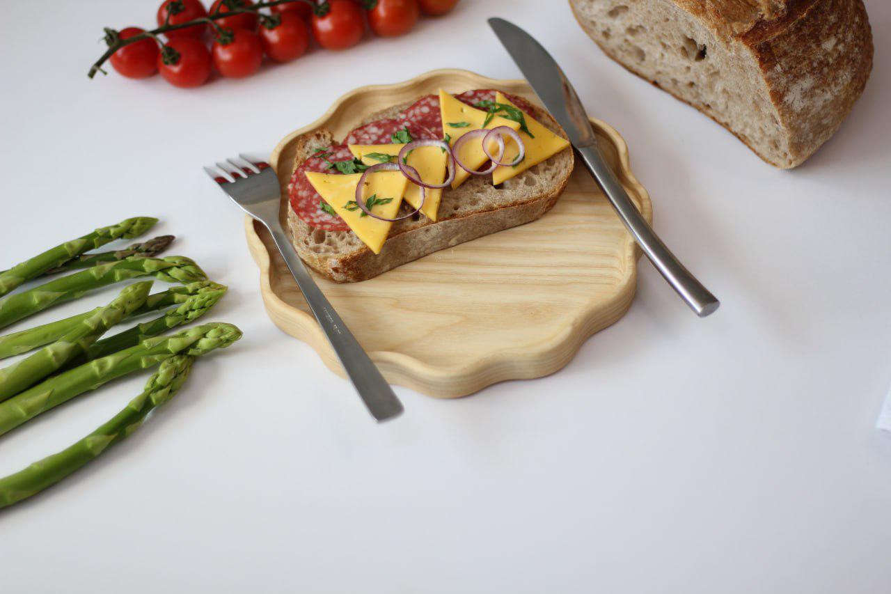 Тарелка из натурального дерева 20х20х2 см Ясень (WDB-36.1.1) Тарелка из натурального дерева 20х20х2 см Ясень (WDB-36.1.1)