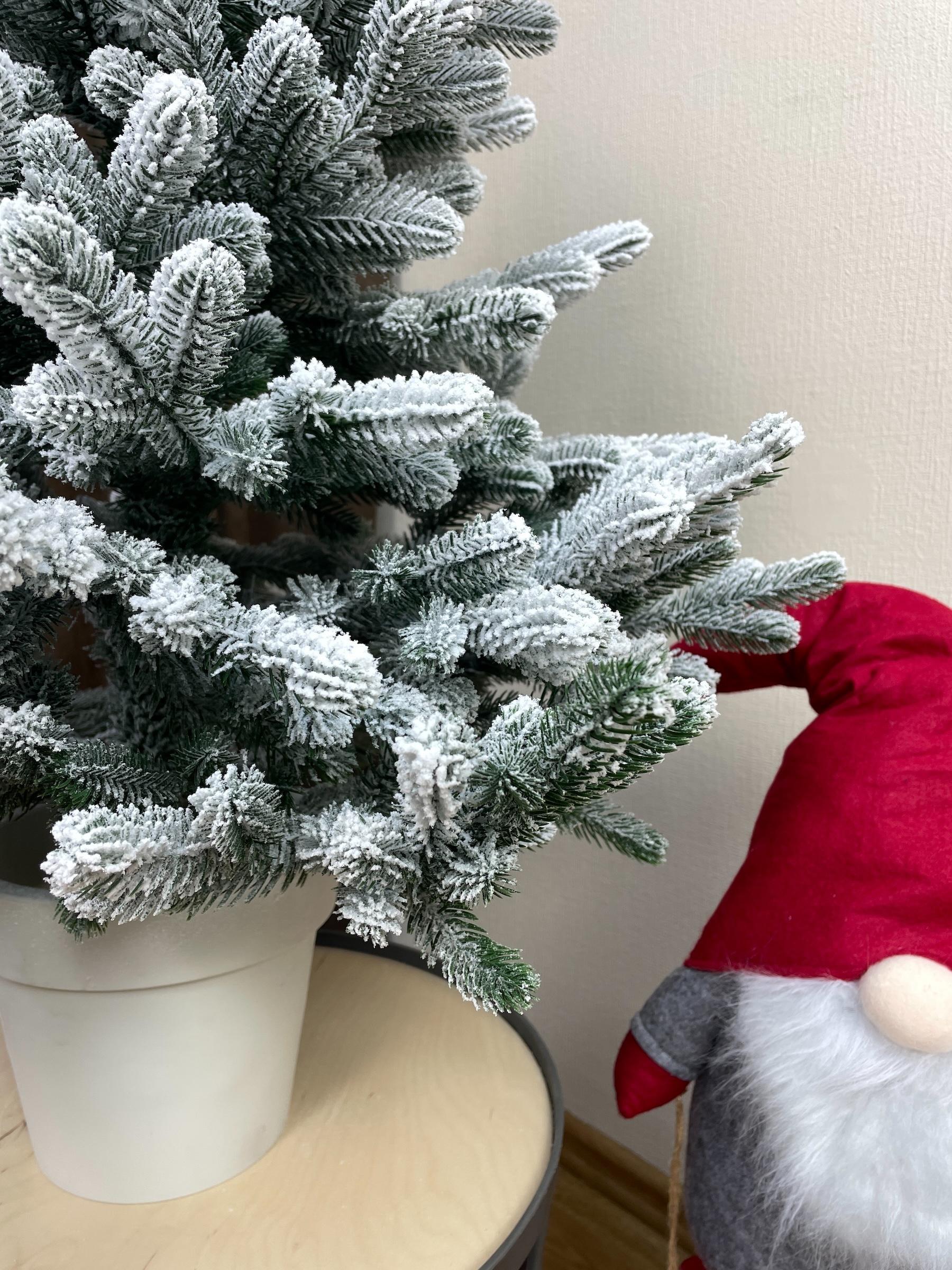 Искусственная елка литая Traditional заснеженная в горшке 90 см Зеленый (Н01024) - фото 3 Искусственная елка литая Traditional заснеженная в горшке 90 см Зеленый (Н01024) - фото 3