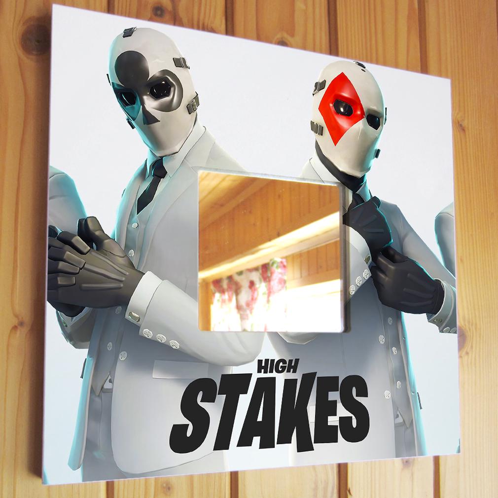 Зеркало декоративное Персонажи игры ''Fortnite'' 260х260 мм (M04423)