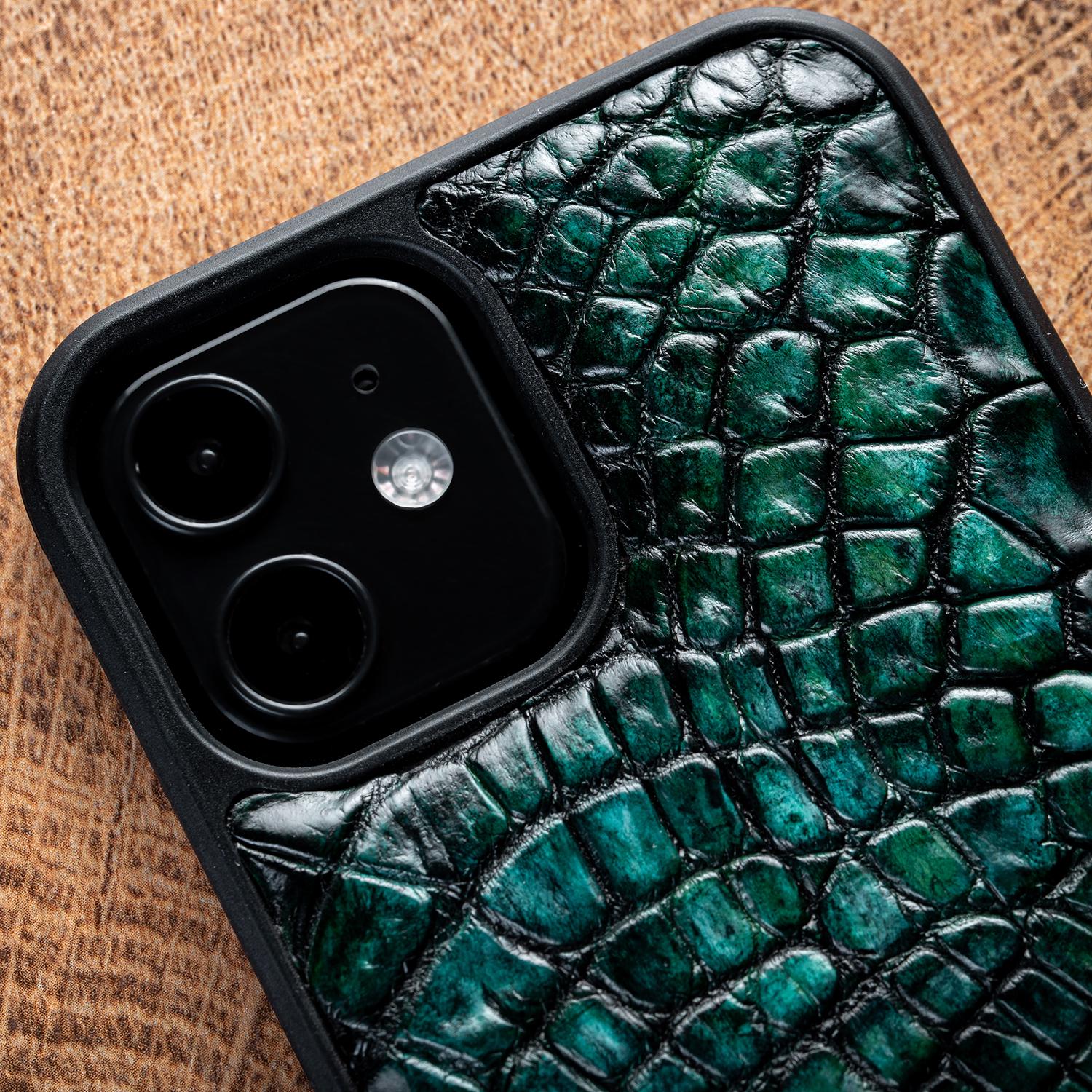 Чехол накладка из кожи крокодила Crocсo для iPhone XR крашенный | Зеленый - фото 3