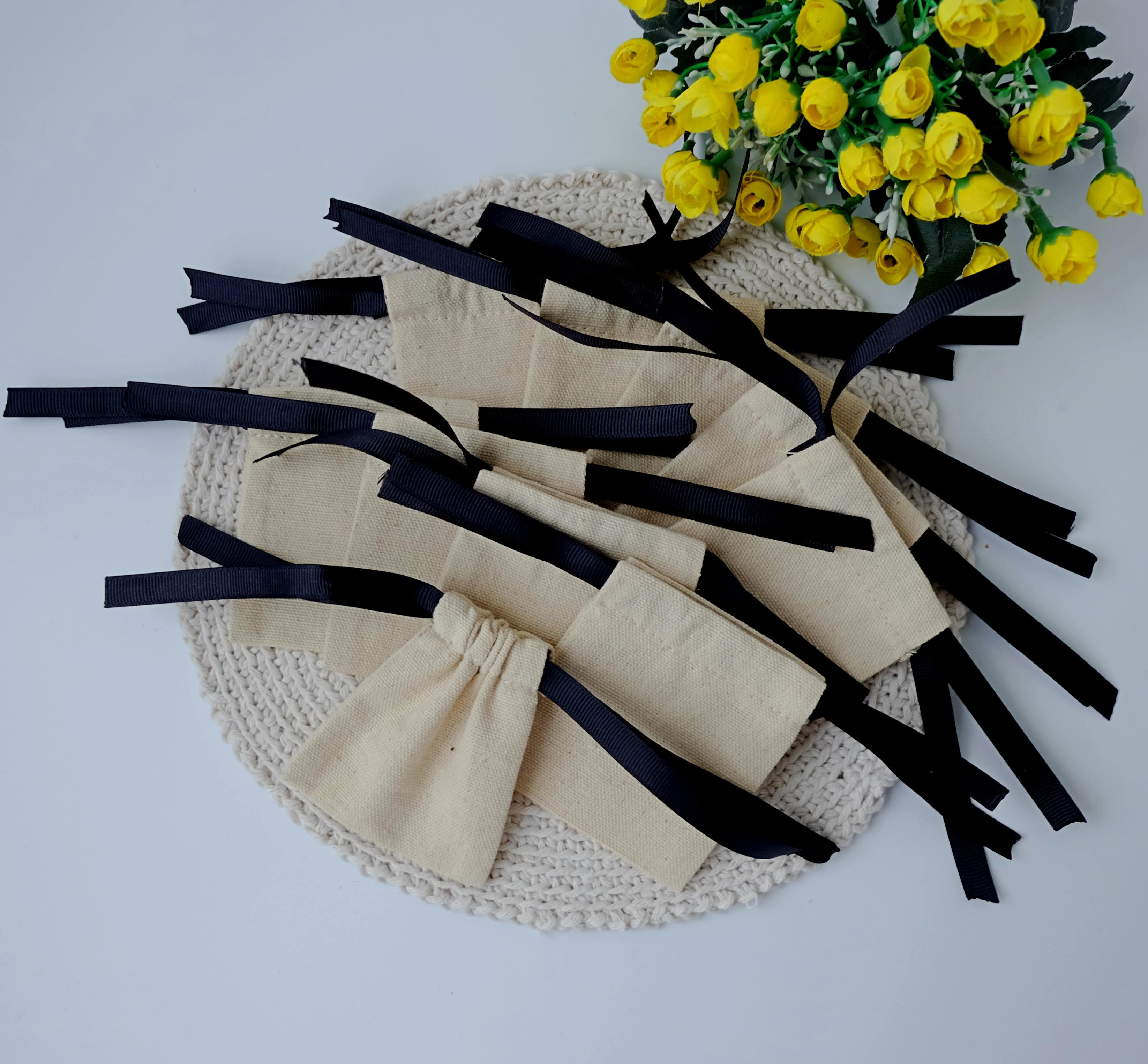 Мішечки зі щільної бавовни 10 шт. 8х7 см Чорний/Бежевий (29095104)