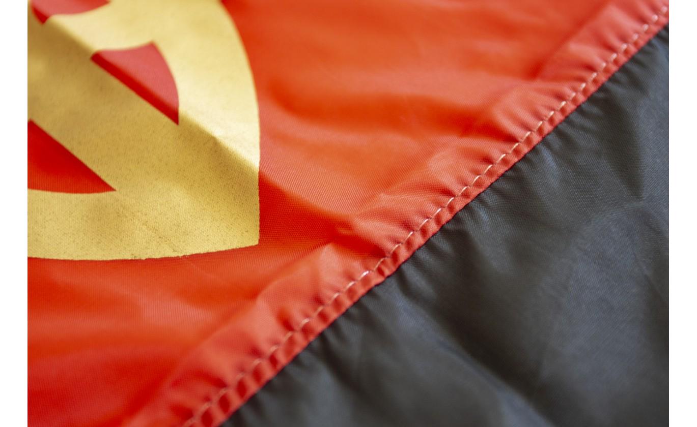 Флаг УПА из нейлона с трезубом 90х135 см (П6ТУПА) - фото 2 Флаг УПА из нейлона с трезубом 90х135 см (П6ТУПА) - фото 2