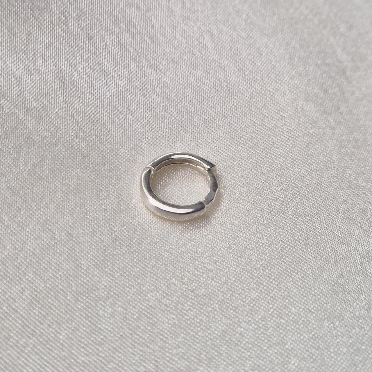 Сережка мартін срібло 925 проби 0,85 г 1 шт. кільце 10 мм (2352/1с)