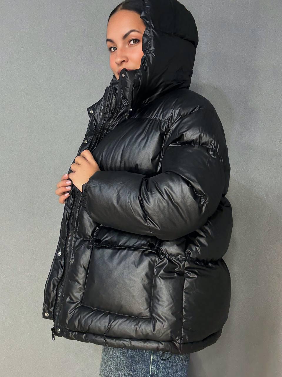 Куртка женская A-N 30046 глянцевая пуффер удлиненная с капюшоном S/M Черный (5894) - фото 9