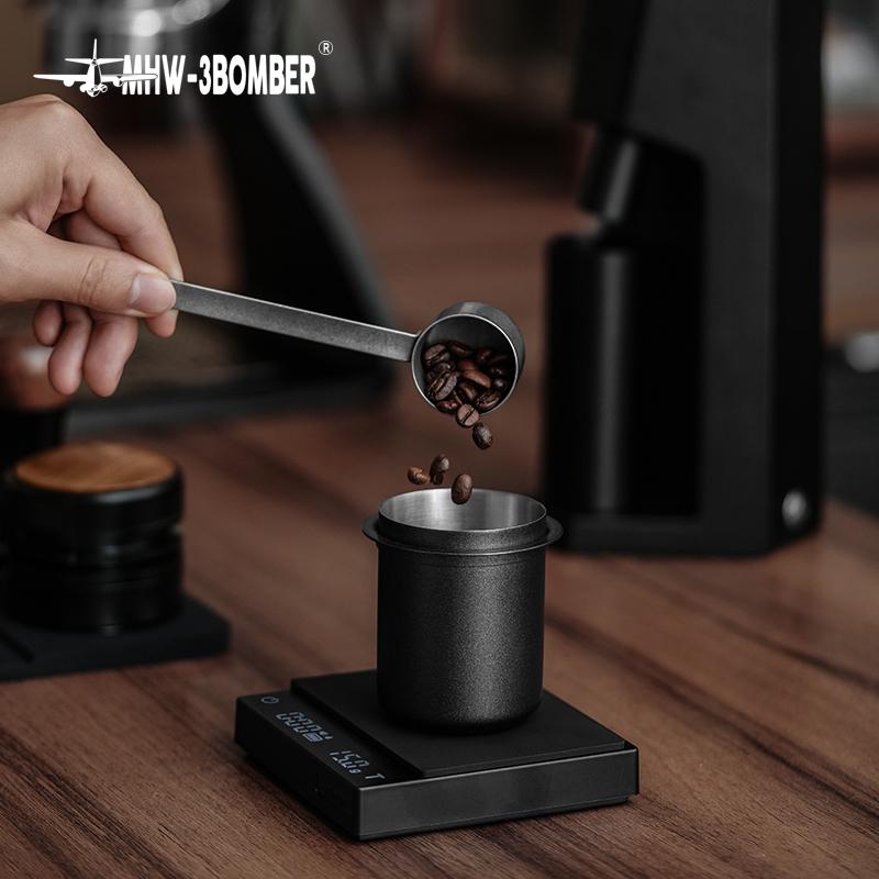 Дозировочная чаша для кофе MHW-3BOMBER Coffee Dosing Cup 58 мм Silver Spot (DC5611S) - фото 4 Дозировочная чаша для кофе MHW-3BOMBER Coffee Dosing Cup 58 мм Silver Spot (DC5611S) - фото 4