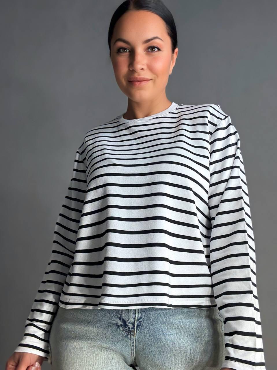 Лонгслів жіночий KEYYMOD 34094 реглан в смужку з підплічниками вільний крій оверсайз M Білий (1508) - фото 10 Лонгслів жіночий KEYYMOD 34094 реглан в смужку з підплічниками вільний крій оверсайз M Білий (1508) - фото 10