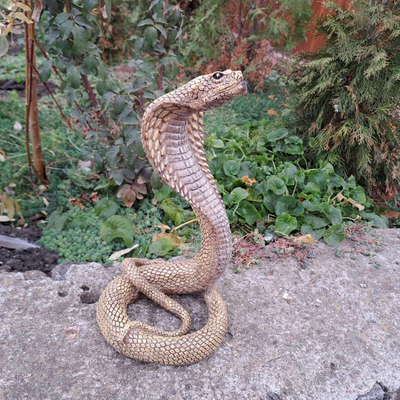 Фигура Кобра закрытый рот 30 см Желтый (4136)