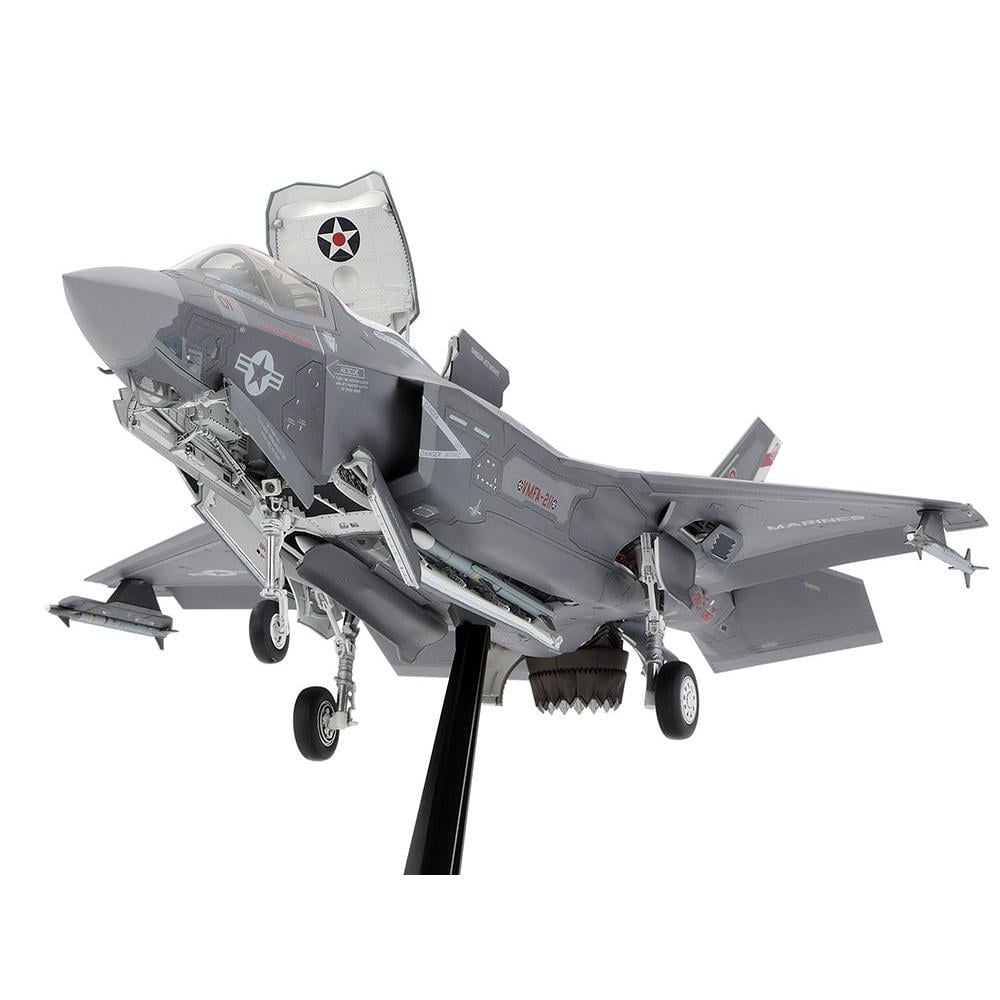 Сборная модель пластиковая Tamiya самолет 1:48 F-35B Lightning II