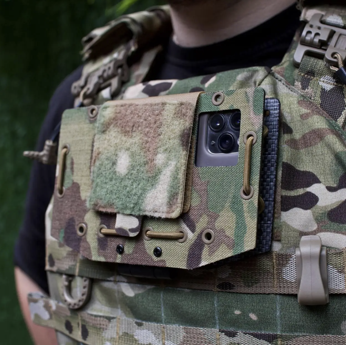 Держатель для телефона Джагернаут на плитоноске Мультикам (ID 3057) - фото 4 Держатель для телефона Джагернаут на плитоноске Мультикам (ID 3057) - фото 4