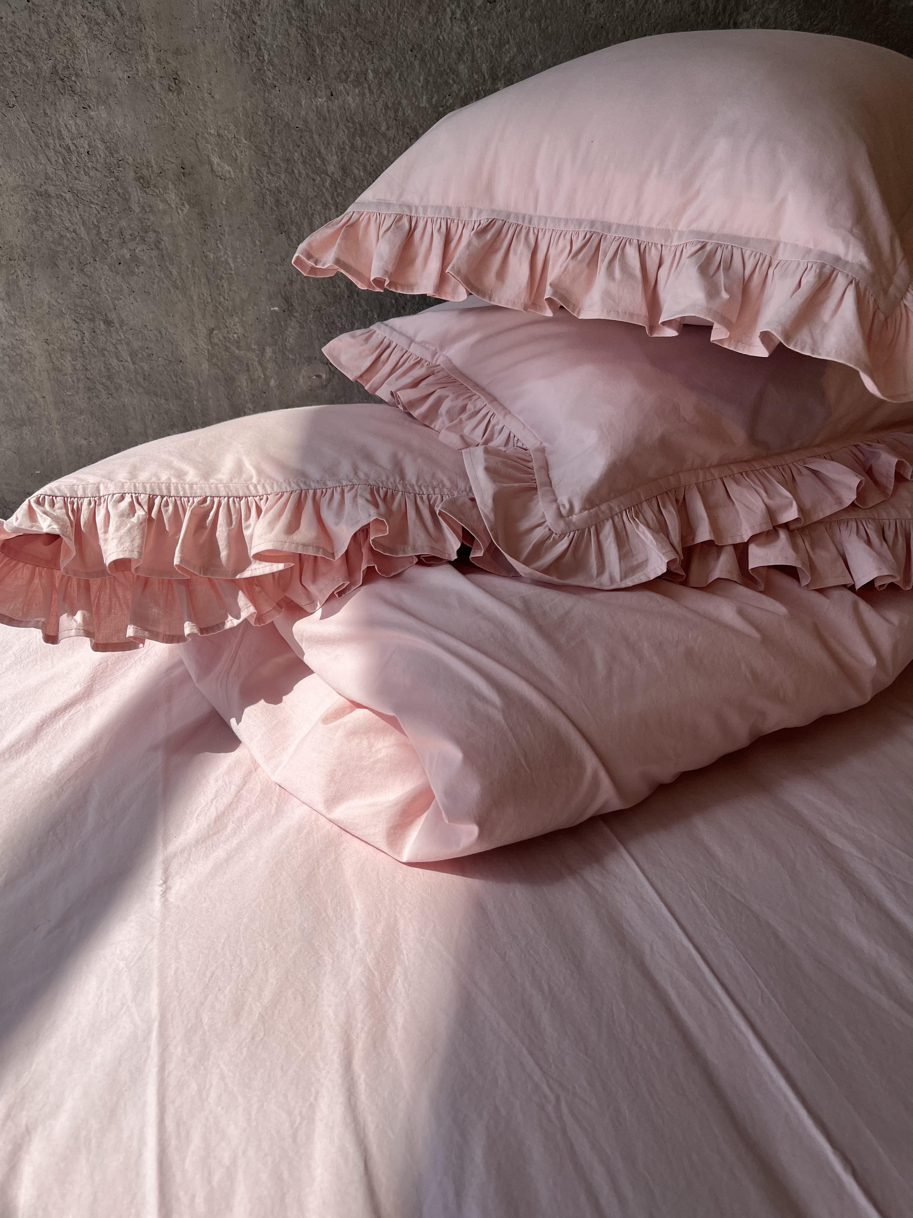 Комплект постільної білизни White Dream полуторний з рюшами 155х215 см варена бавовна Рожевий (wdpinkR/1) - фото 2 Комплект постільної білизни White Dream полуторний з рюшами 155х215 см варена бавовна Рожевий (wdpinkR/1) - фото 2