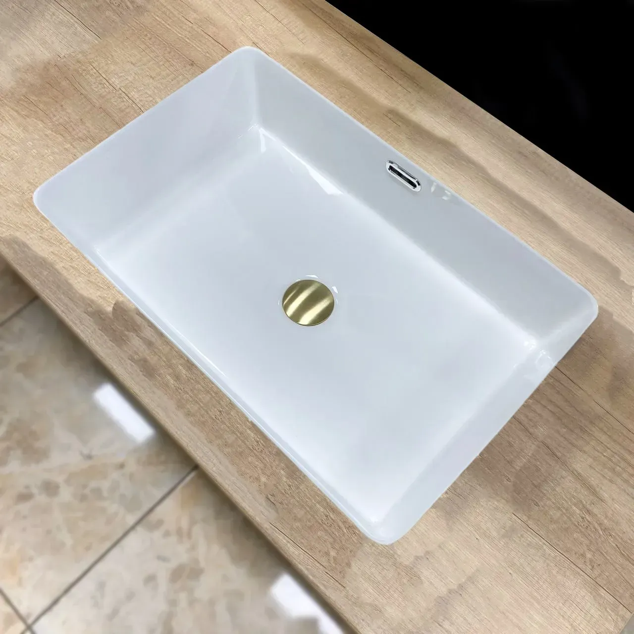 Раковина врезная VBI Ferrarra 590х390 прямоугольная с переливом Белый (VBI-018006)