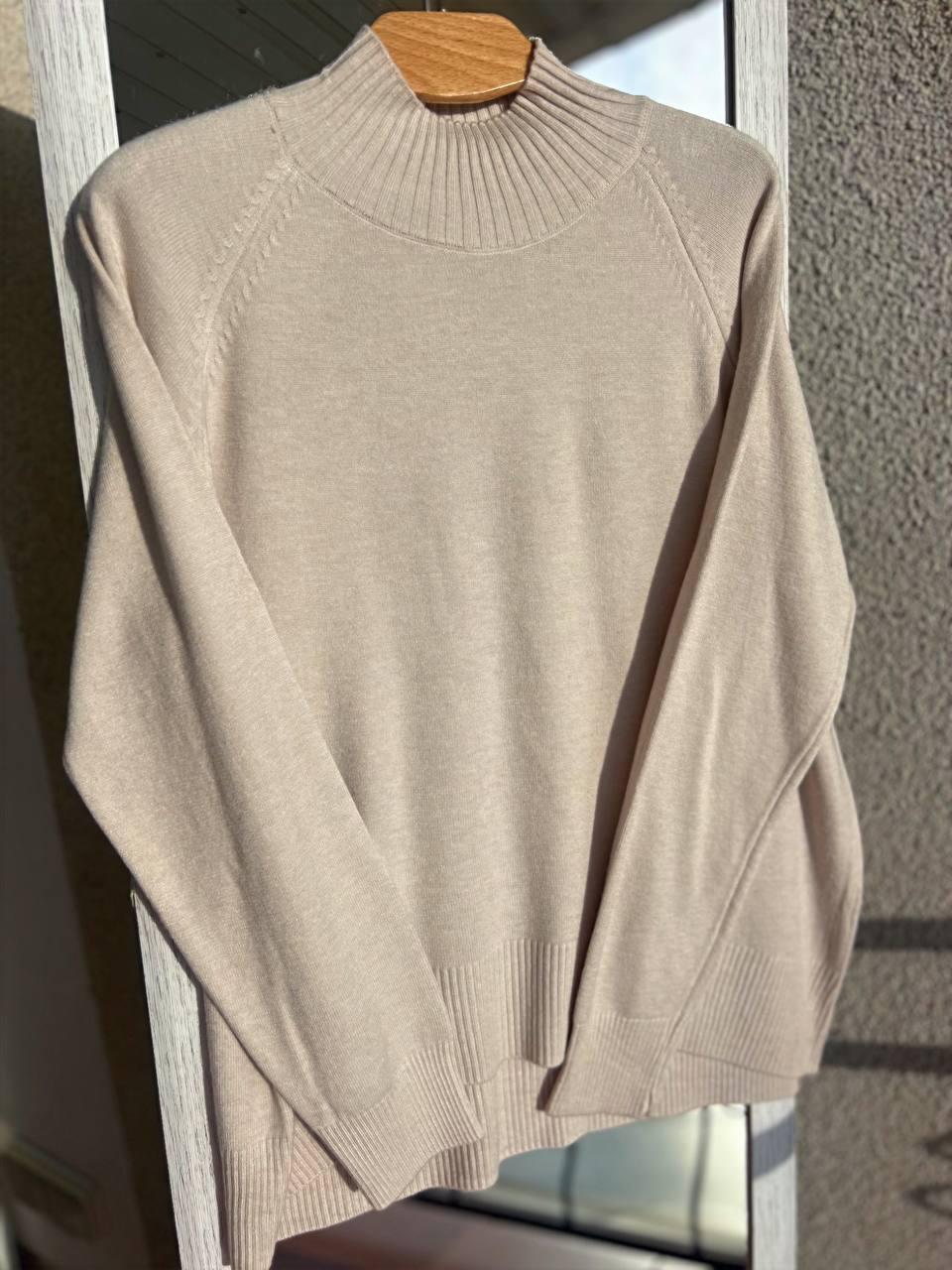 Свитер женский A-N 1066 тонкий широкий высокий воротник OS Бежевый (2753) - фото 3