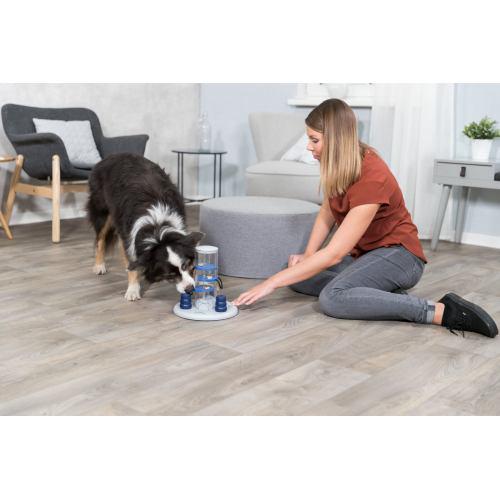 Іграшка для собак Trixie Dog Activity Gambling Tower Башта розвиваюча пластик 25х33 см (32016) - фото 4 Іграшка для собак Trixie Dog Activity Gambling Tower Башта розвиваюча пластик 25х33 см (32016) - фото 4