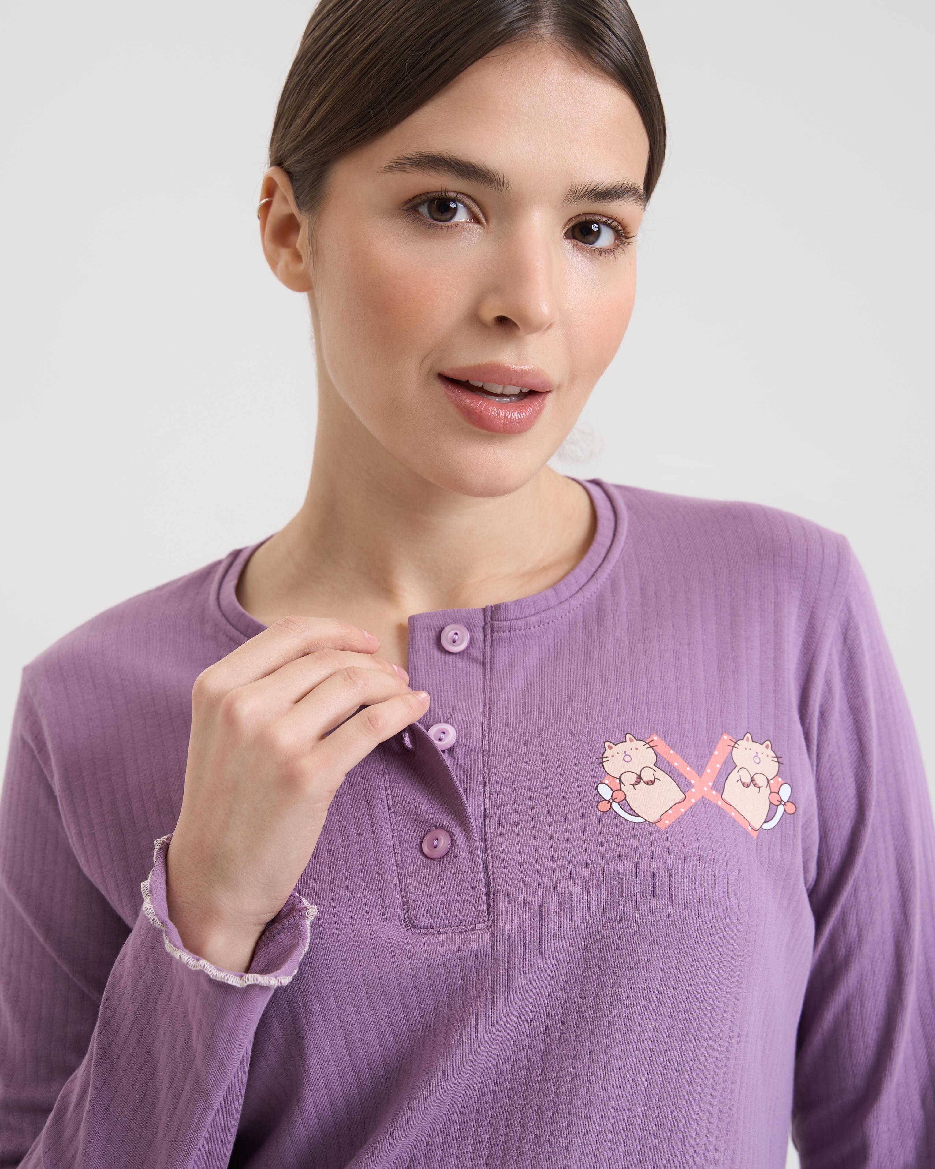 Комплект жіночий зі штанами і кофтою в рубчик Котики Family look 47033 M Баклажановий - фото 3