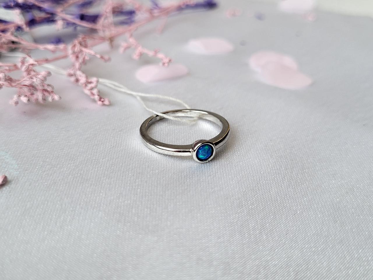 Кольцо серебряное женское колечко с голубым опалом 1,80 г р. 17 (к2опг/1237)