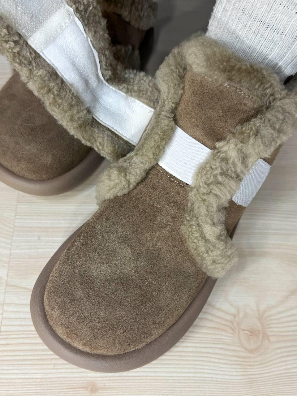 Черевики жіночі Hengji 13-3 уггі замшеві на хутрі з опушкою р. 38 Бежевий (5639) - фото 6 Черевики жіночі Hengji 13-3 уггі замшеві на хутрі з опушкою р. 38 Бежевий (5639) - фото 6