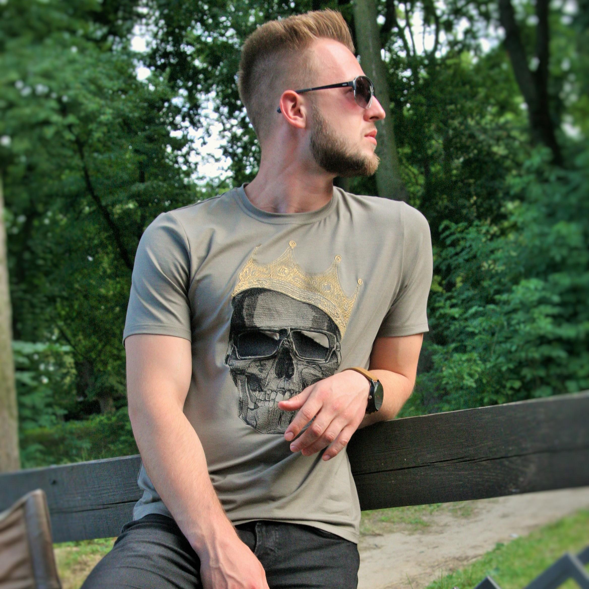 Футболка з вишивкою BATIAR Череп з короною XXXL Хакі - фото 2