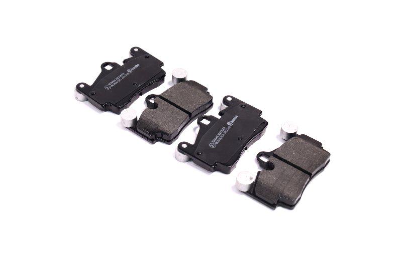 Тормозные колодки дисковые BREMBO для Audi Q7 Porsche Cayenne Volkswagen Touareg задние (P 85 070)