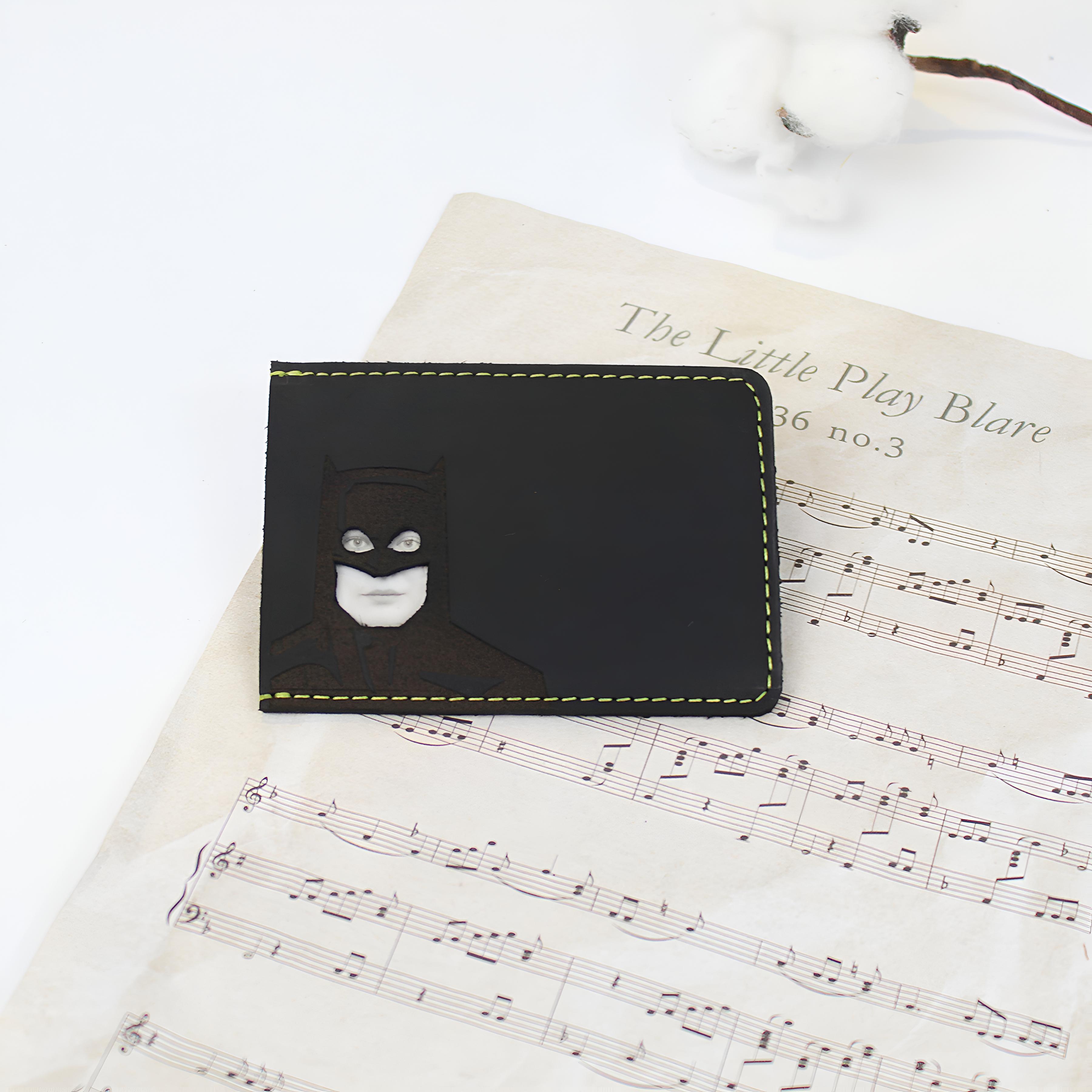 Обложка чехол на пластиковый id паспорт с гравировкой Batman Черный (ИДЖ) Обложка чехол на пластиковый id паспорт с гравировкой Batman Черный (ИДЖ)