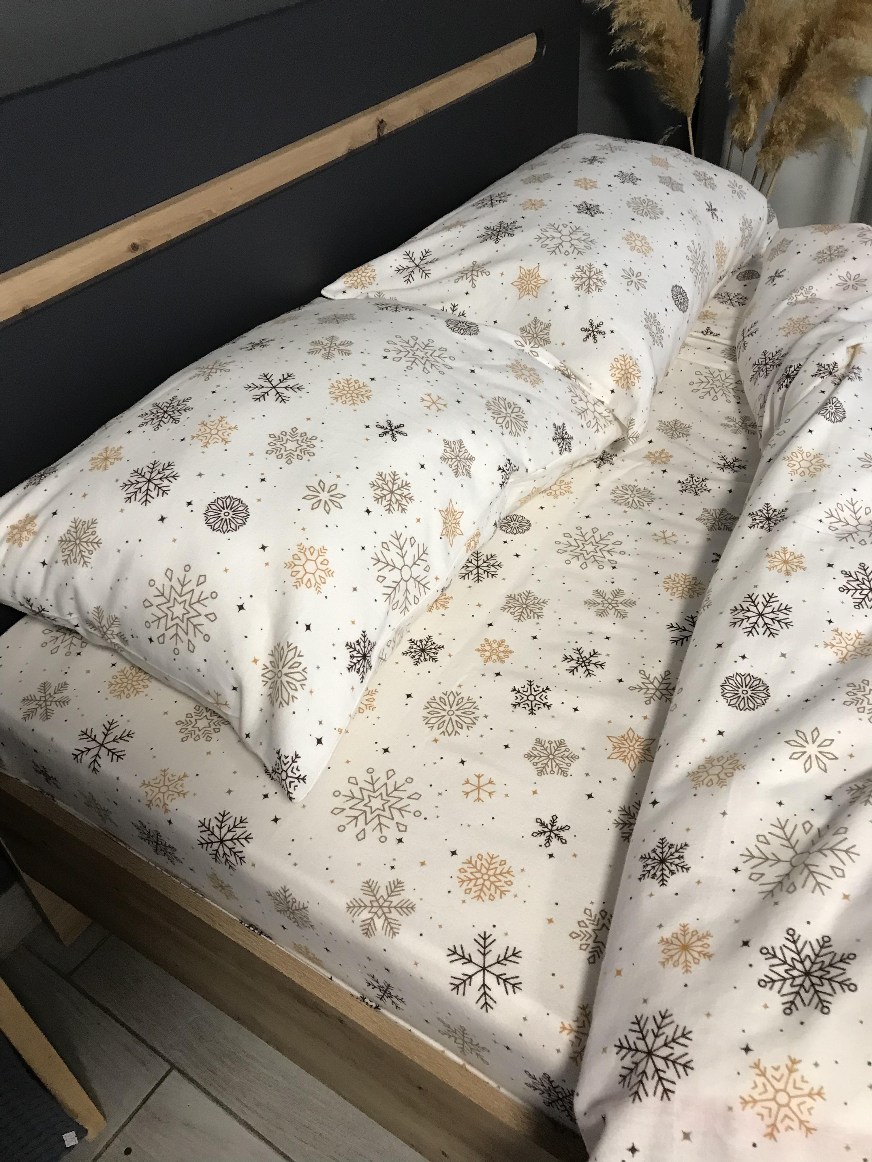 Комплект постільної білизни LILA Textil Home Новорічний з сніжинками фланелевий сімейний - фото 2