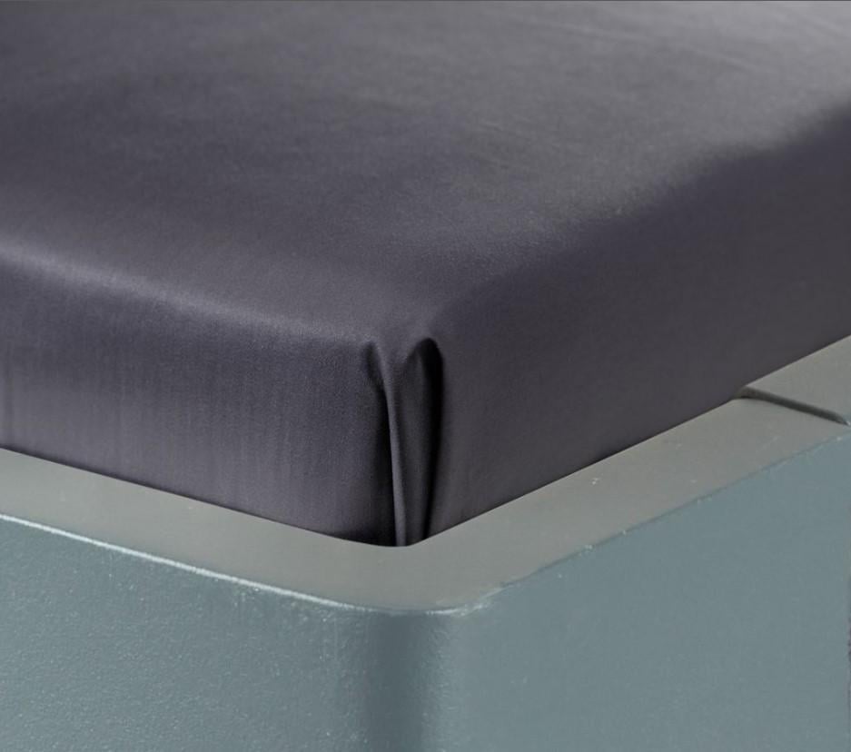 Простыня сатиновая 150x250 см Серый