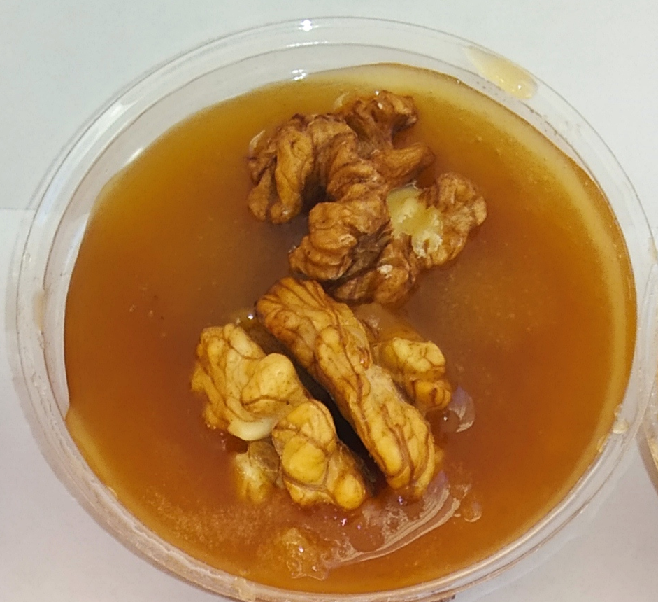Волоські горіхи з медом (3191)