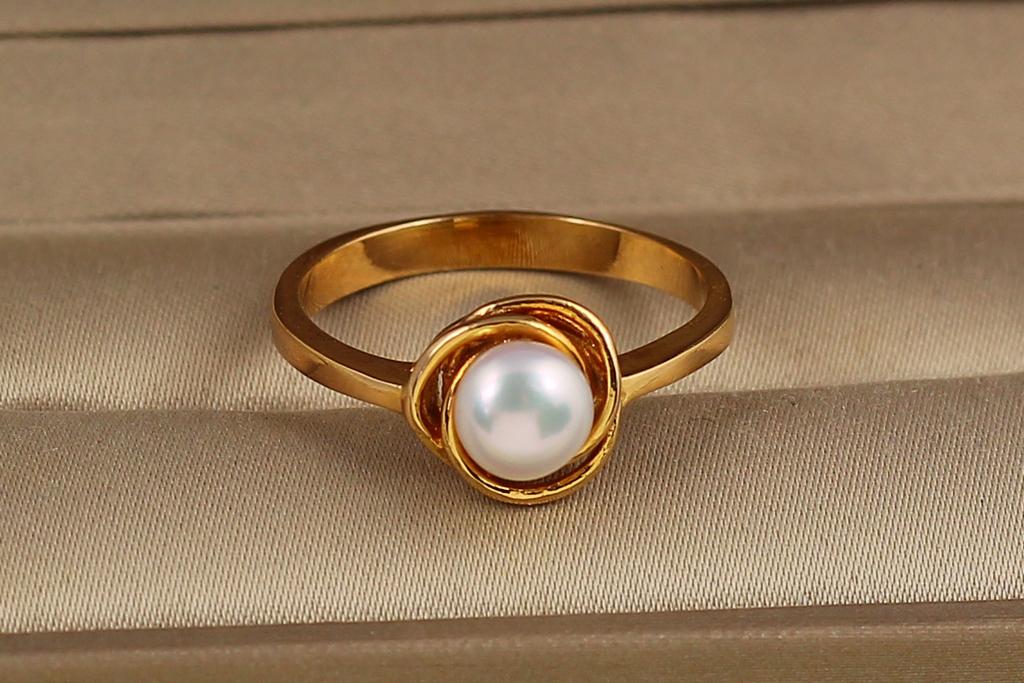 Кольцо жемчужина в круге с натуральной речной жемчужиной р. 18 (28809251) - фото 1
