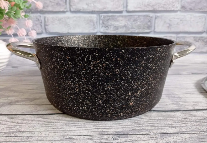 Каструля з кришкою OMS з антипригарним покриттям для газу і індукції 7,8 л Чорний (3116-7.8) - фото 5 Каструля з кришкою OMS з антипригарним покриттям для газу і індукції 7,8 л Чорний (3116-7.8) - фото 5